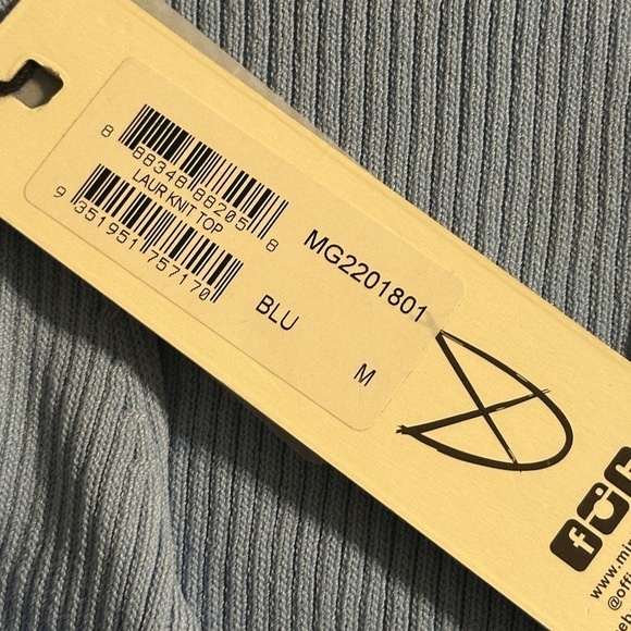 NWT - Minkpink cropped twist front knit top. Size medium - Picture 4 of 8